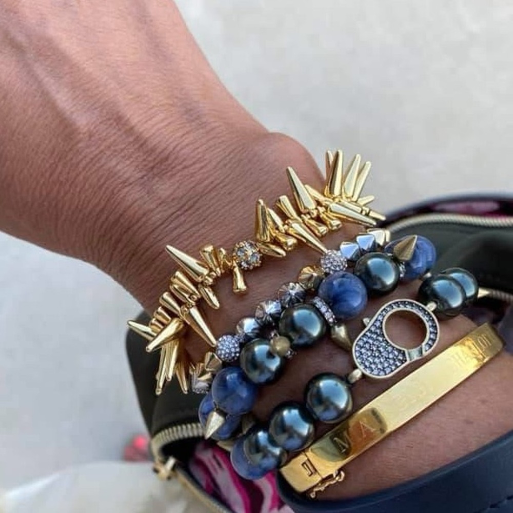 Stella & Dot Gold Renegade Stretch Bracelet, brand new in box - Picture 4 of 4